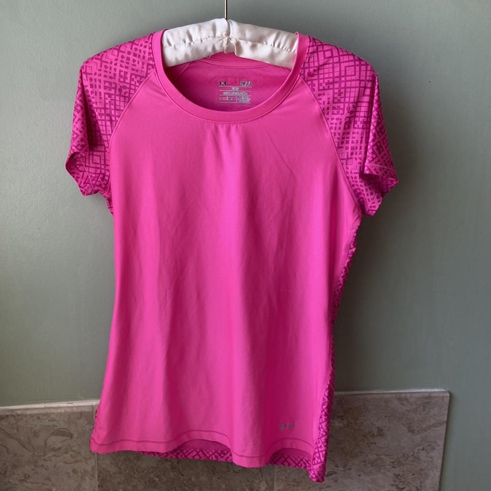 2 UNDER ARMOUR WORKOUT TOPS - Picture 6 of 11